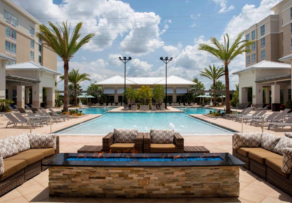 Springhill Suites By Marriott Orlando At Flamingo Crossings Town Center-Western Entrance Four Corners Exterior foto