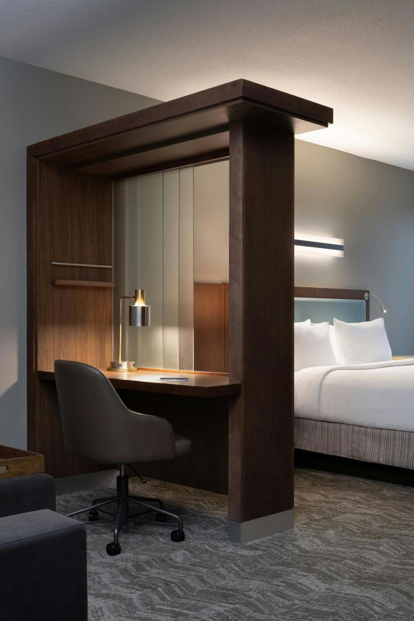 Springhill Suites By Marriott Orlando At Flamingo Crossings Town Center-Western Entrance Four Corners Exterior foto
